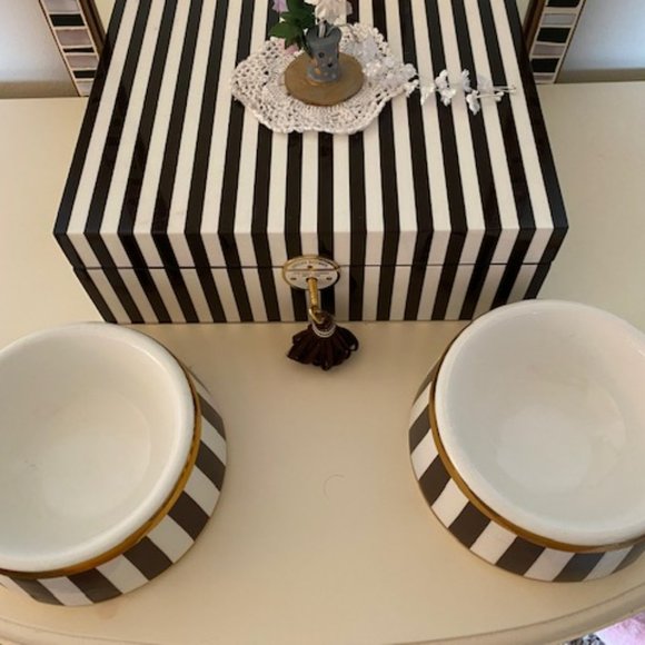 NWT Henri Bendel Pet Dog Bowls Set of 2 but will sell individually. - Picture 7 of 9